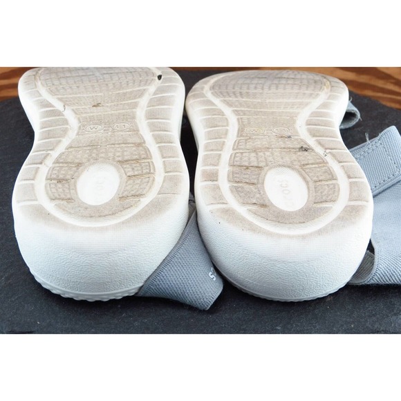 Crocs Sz 11 M Gray Ankle Strap Fabric Women Sandals - Picture 6 of 7